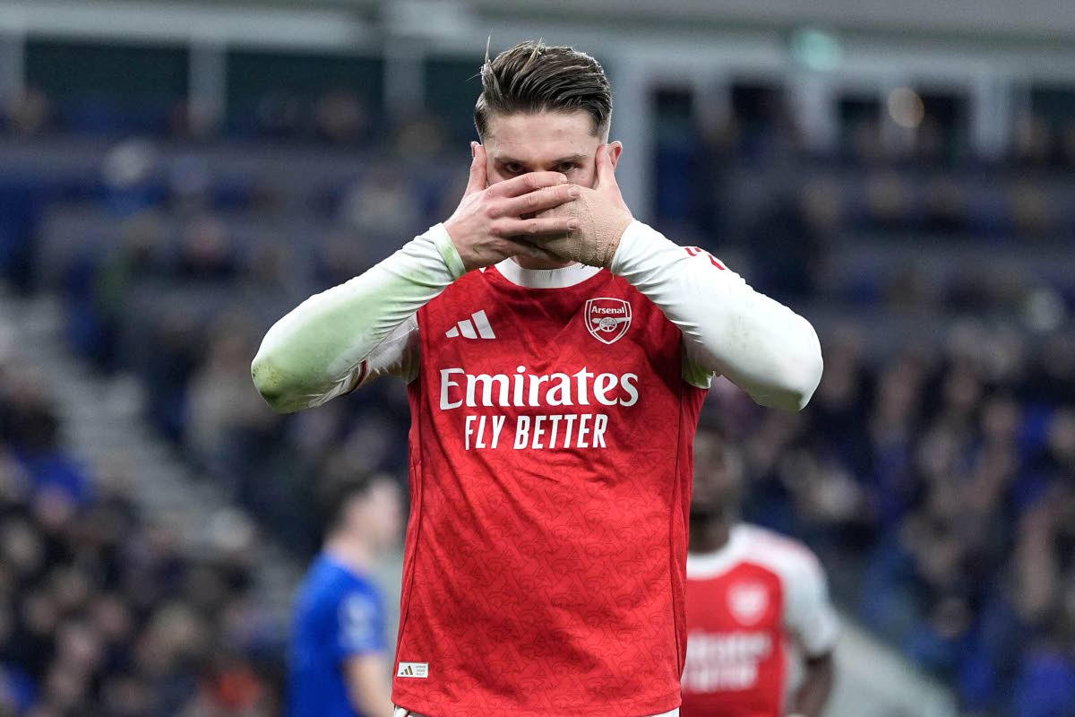 
Arsenal’s Viktor Gyoekeres celebrates after scoring his side’s opening goal from the penalty spot during the English Premier League football match against Everton in Liverpool, England, yesterday.