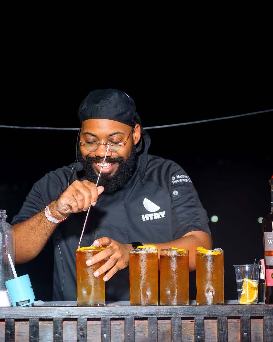 Sporting a winning smile while mixing his signature drink, entitled bare essentials, Matthieu Duval moved on to the second round and was subsequently crowned the King of Cocktails.