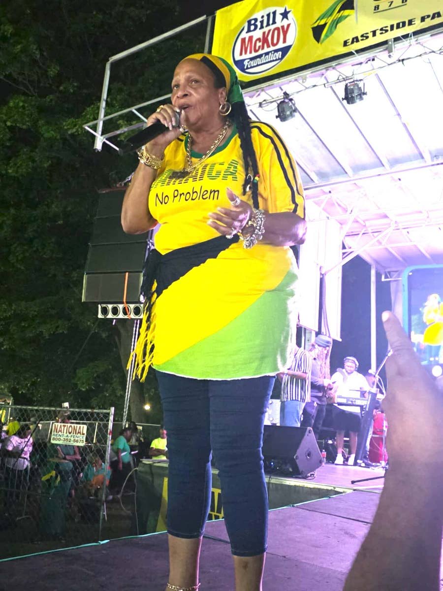 Clad in her Jamaica colours, Sister Nancy engages the New Jersey crowd with her beloved track ‘Bam Bam’.