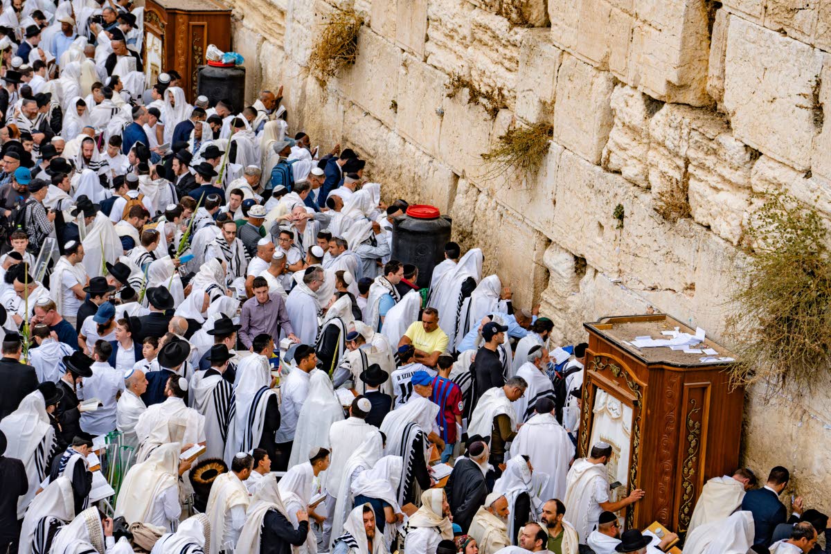
Jews worldwide flock to synagogues and beseech the Almighty to grant them, their families, and all of humanity a peaceful, happy and prosperous year. 
