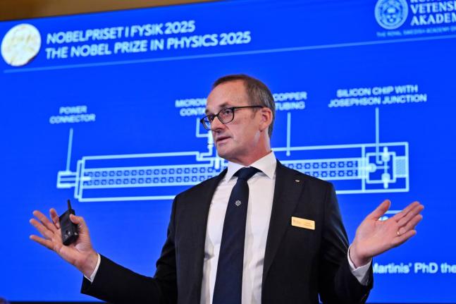 Member of the Nobel Committee for Physics Goran Johansson explains this year’s Nobel Prize in Physics, awarded to John Clarke, Michel H. Devoret and John M. Martinis, at the Nobel Assembly of the Karolinska Institutet in Stockholm, Sweden, on Tuesday, Oc