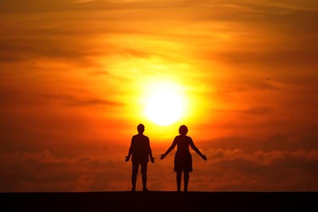 Couples who spend money on time-saving services have the ability to spend more time together. 