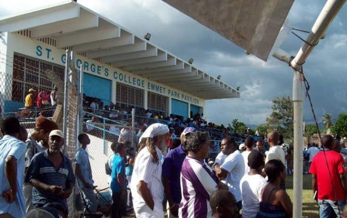 Fans at the David ‘Wagga’ Hunt Classic in 2010.