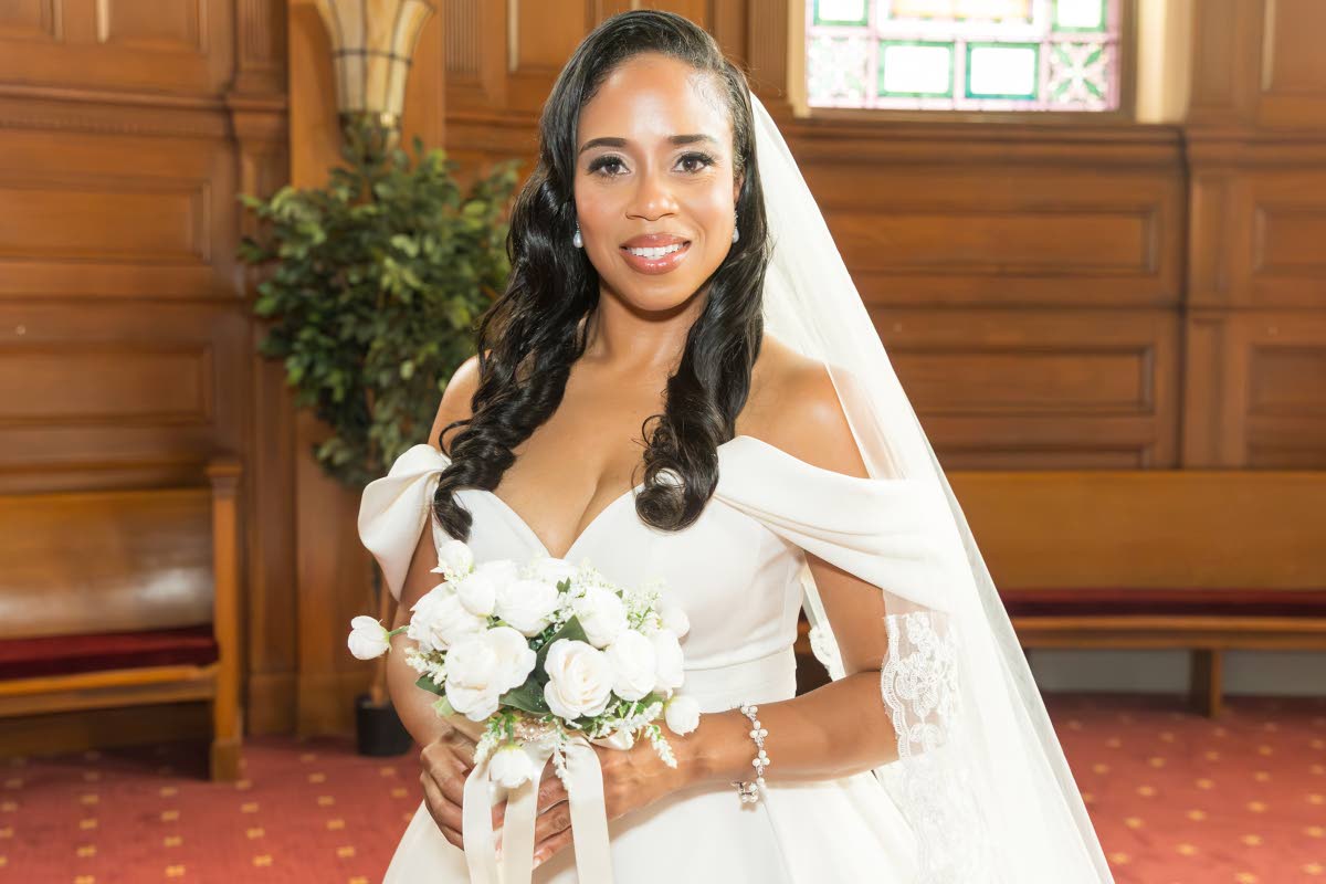 Yvonne Anderson was picture perfect as she made her entry into her wedding ceremony.