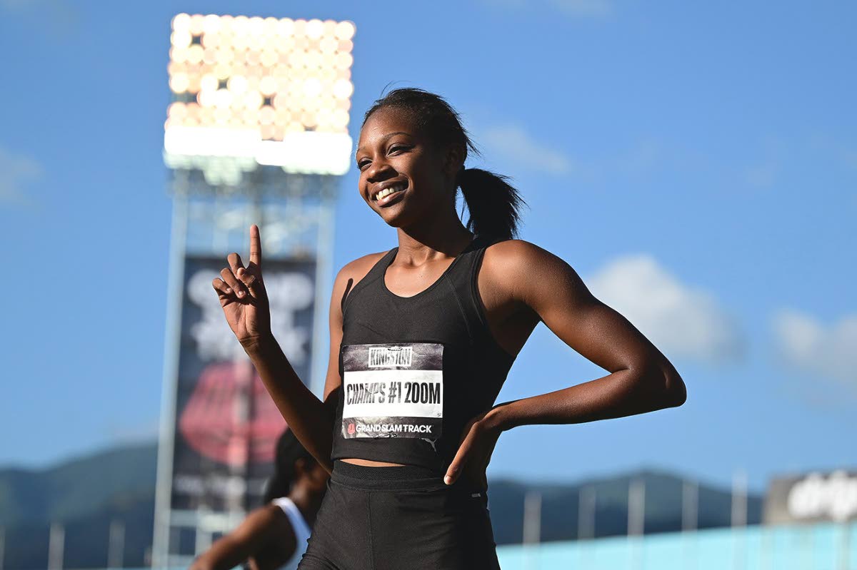 Holland High’s Shanoya Douglas