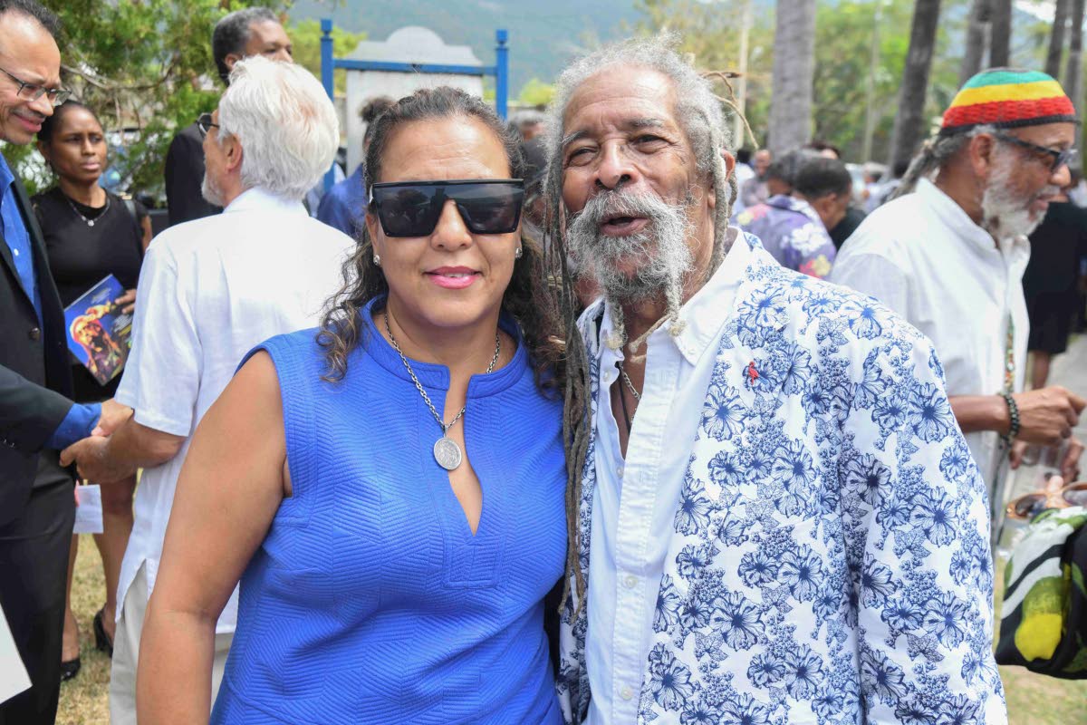 VP Records’ Michelle Williams and legendary percussionist, Larry McDonald. 