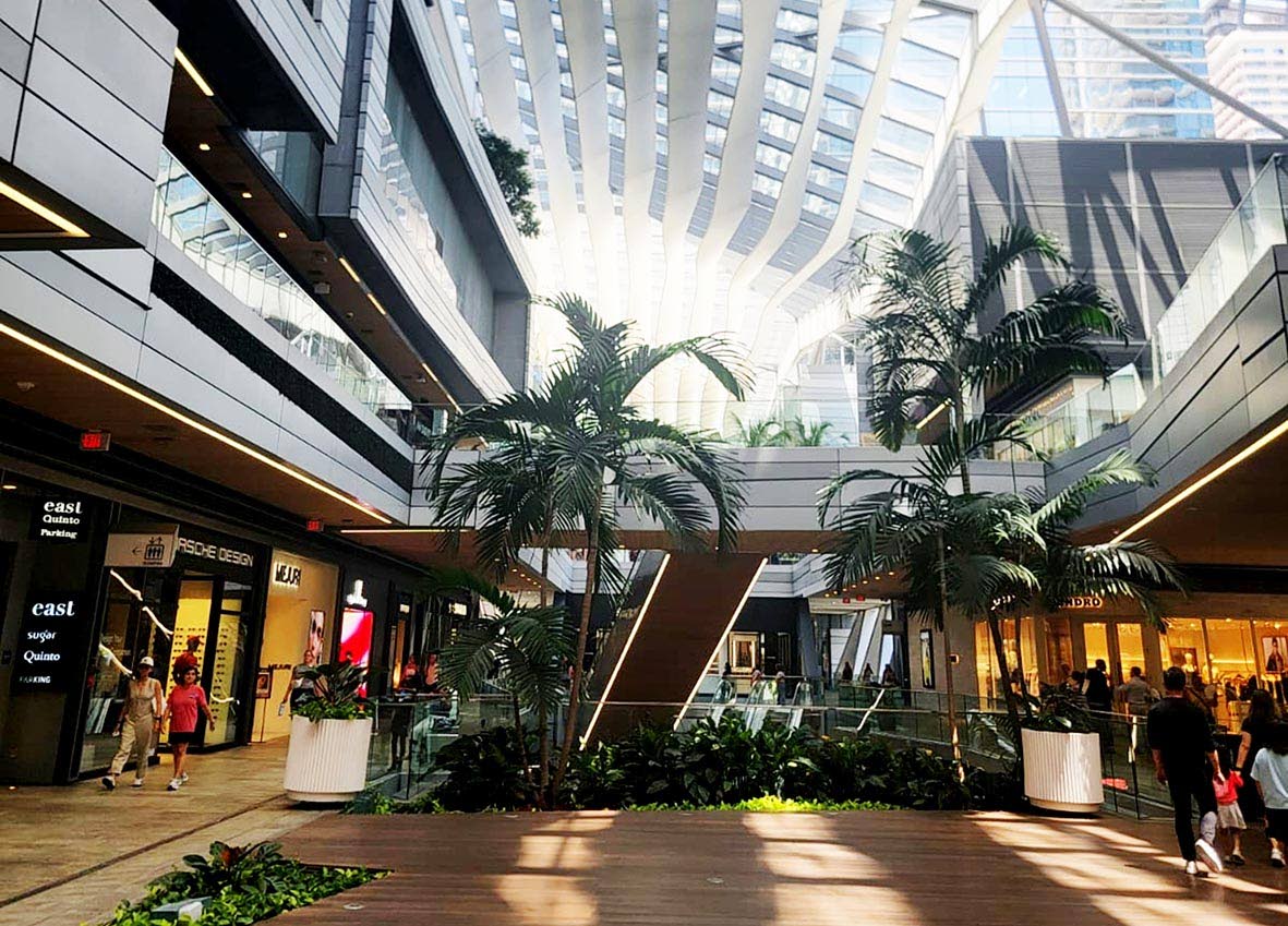 The bustling Brickell City Centre in Miami offers visitors a dynamic mix of premium and contemporary shopping, dining and lifestyle experiences.