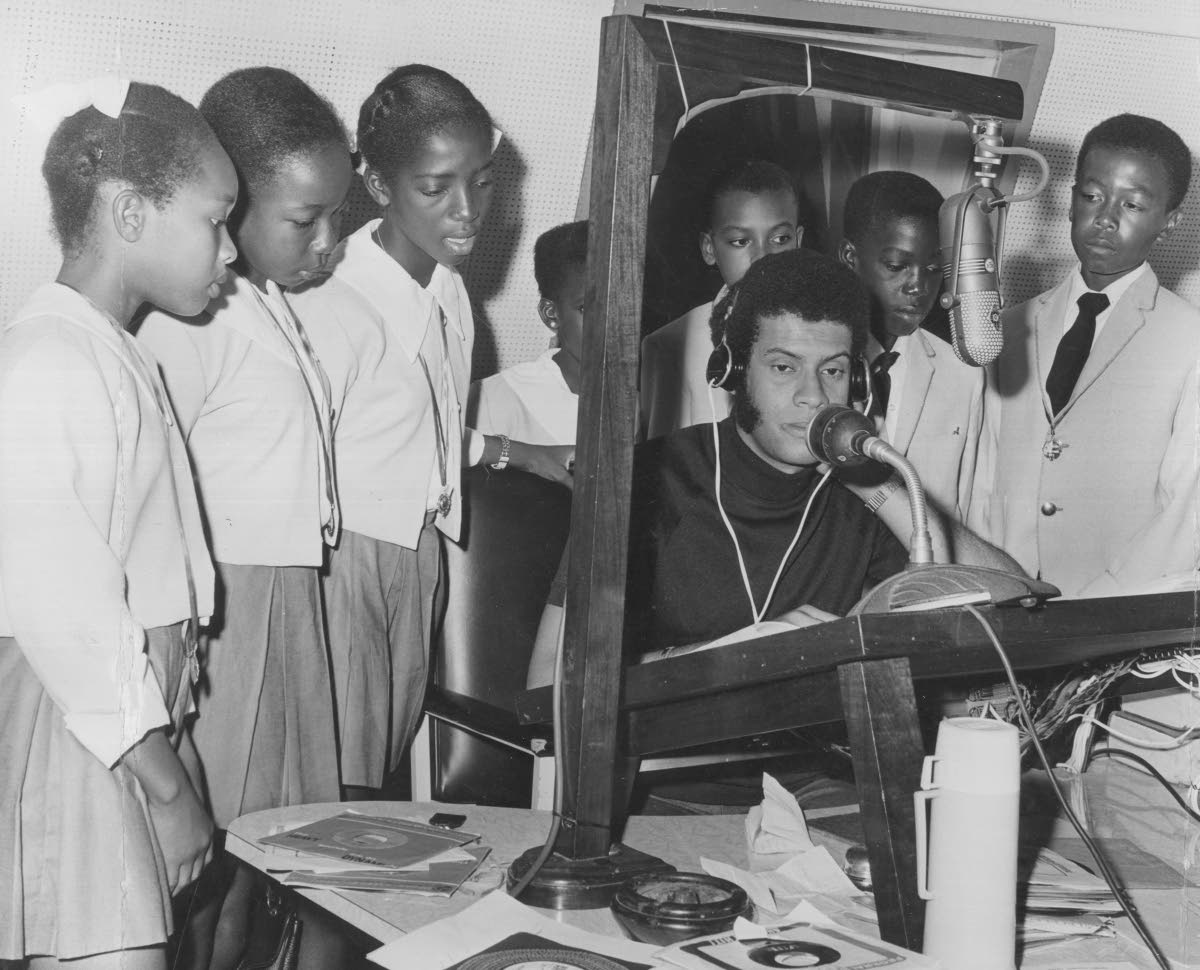 Champion spellers of the 12th annual Children’s Own Spelling Bee became part of the ‘Don Topping Thing’, with the popular DJ Don Topping during the tour of RJR on Tuesday, August 17, 1971.